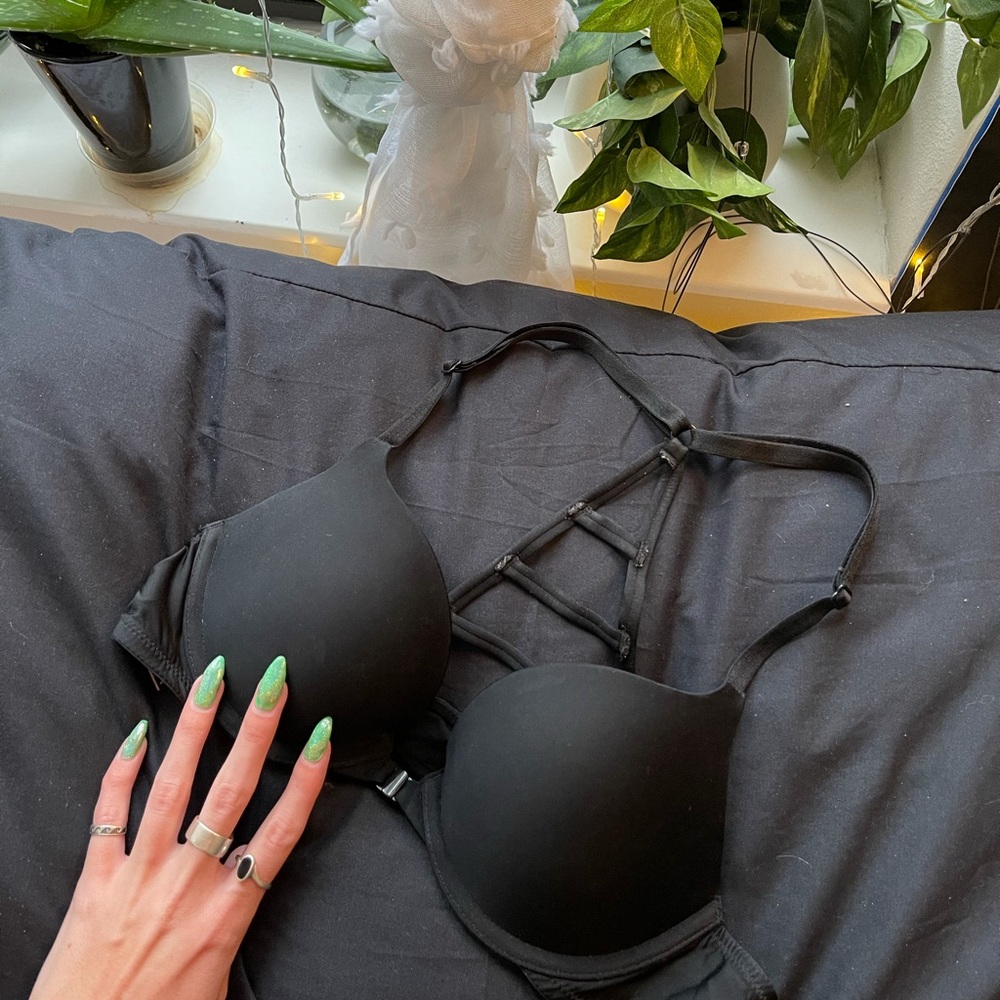 VICTORIA’S SECRET PUSH UP BRA
